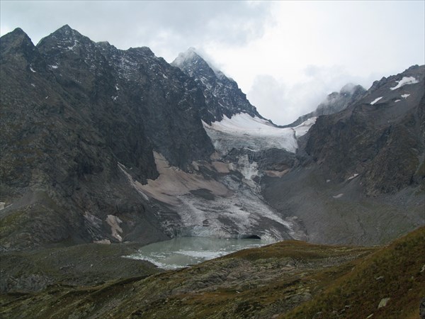 Ледник, перевал и гора Амнауз 3530